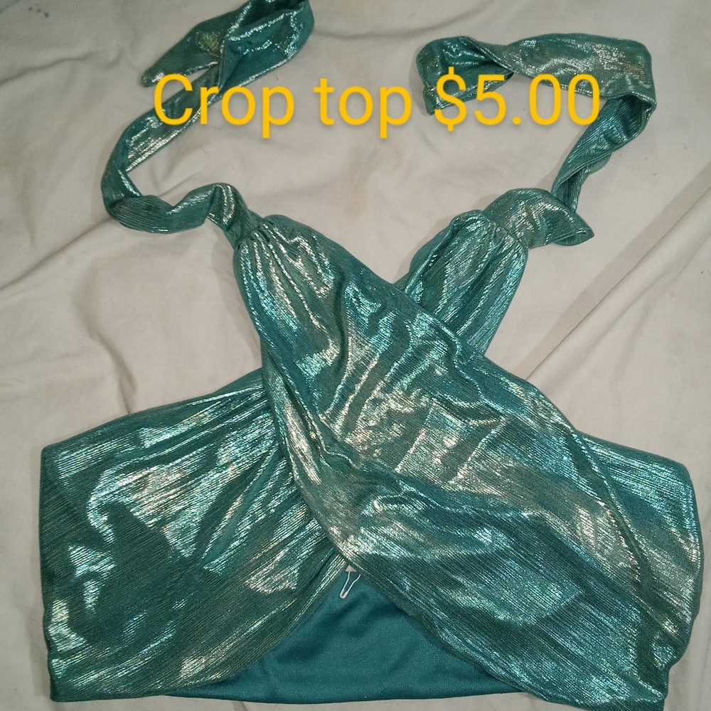 2 size M/L  princess polly crop tops for women